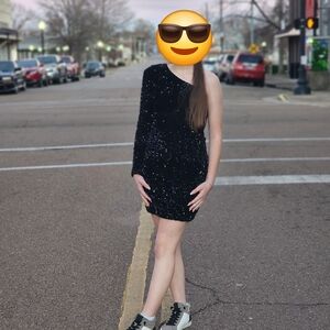 Elegant Black One-Shoulder Dress